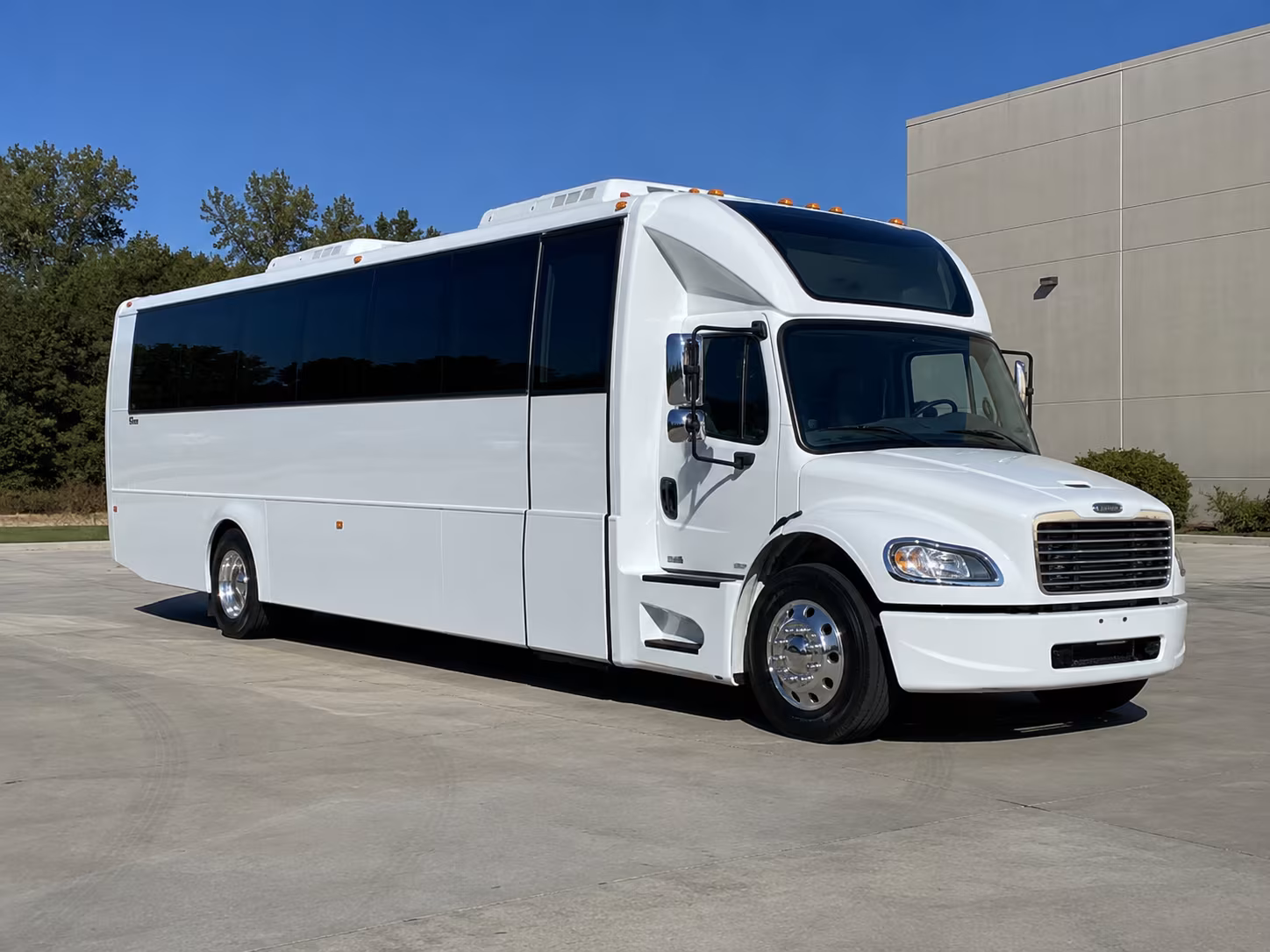 tucson 28 passenger party bus
